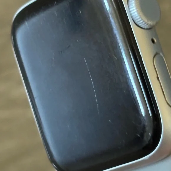 APPLE WATCH SE 1st GEN (2020) - Picture 4 of 6